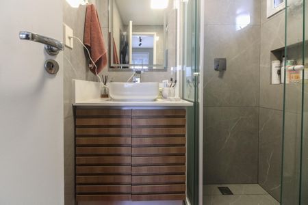 Apartamento à venda com 69m², 2 quartos e 1 vaga Apartamento à venda com 69m², 2 quartos e 1 vagaBanheiro Suíte