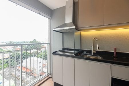 Apartamento à venda com 69m², 2 quartos e 1 vaga Apartamento à venda com 69m², 2 quartos e 1 vagaVaranda
