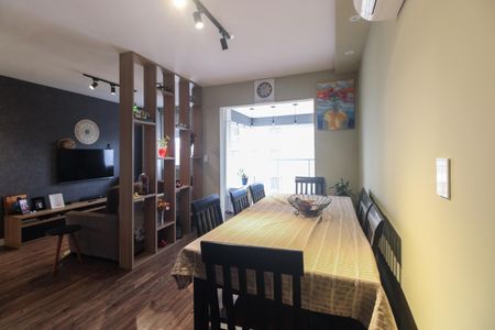 Apartamento à venda com 69m², 2 quartos e 1 vaga Apartamento à venda com 69m², 2 quartos e 1 vagaSala