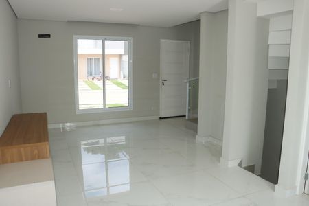 Casa de Condomínio para alugar com 3 quartos, 100m² em Jardim Ipes, Cotia