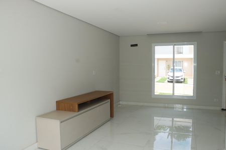 Casa de Condomínio para alugar com 3 quartos, 100m² em Jardim Ipes, Cotia