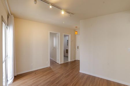 Sala de kitnet/studio para alugar com 1 quarto, 37m² em Vila Uberabinha, São Paulo