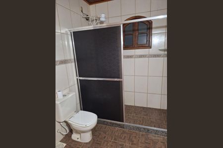 Banheiro de kitnet/studio para alugar com 1 quarto, 22m² em Tijuca, Rio de Janeiro