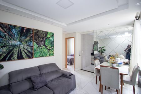 Sala de apartamento à venda com 2 quartos, 45m² em Chácara Cotia, Contagem