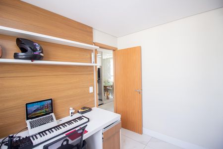 Apartamento à venda com 45m², 2 quartos e 1 vagaQuarto 2