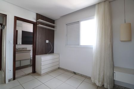 Apartamento para alugar com 84m², 3 quartos e 2 vagasQuarto 3 - Suíte