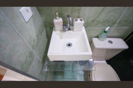Casa para alugar com 55m², 2 quartos e 1 vaga Casa para alugar com 55m², 2 quartos e 1 vagaBanheiro da Suíte 2