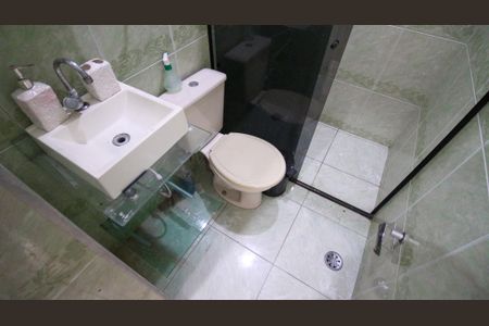 Casa para alugar com 55m², 2 quartos e 1 vaga Casa para alugar com 55m², 2 quartos e 1 vagaBanheiro da Suíte 2