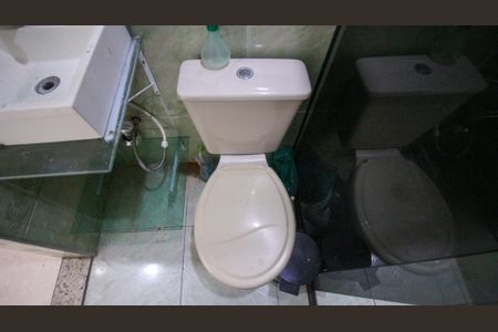 Casa para alugar com 55m², 2 quartos e 1 vaga Casa para alugar com 55m², 2 quartos e 1 vagaBanheiro da Suíte 2