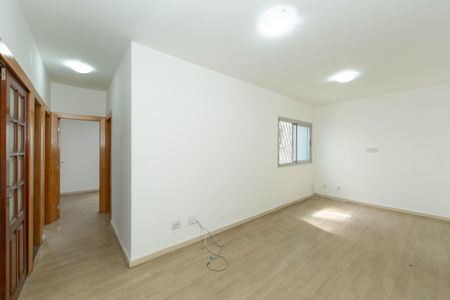 SALA de apartamento para alugar com 3 quartos, 110m² em Caiçara-adelaide, Belo Horizonte