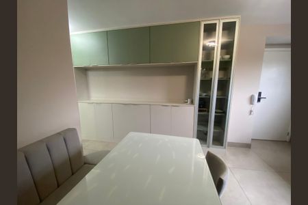 Apartamento à venda com 42m², 1 quarto e 1 vagaSala