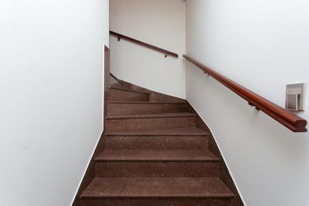 Casa para alugar com 191m², 4 quartos e 3 vagasEscada 