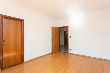 Casa para alugar com 191m², 4 quartos e 3 vagasSuíte 