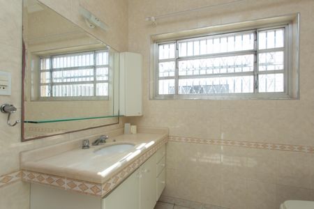 Casa para alugar com 191m², 4 quartos e 3 vagasBanheiro da Suíte 