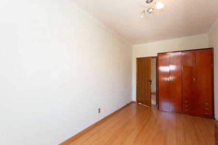 Casa para alugar com 191m², 4 quartos e 3 vagasQuarto 2