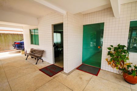 Apartamento para alugar com 68m², 2 quartos e 1 vaga