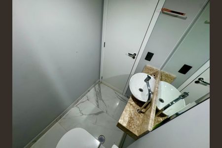 Apartamento para alugar com 122m², 3 quartos e 2 vagas Apartamento para alugar com 122m², 3 quartos e 2 vagasBanheiro 1