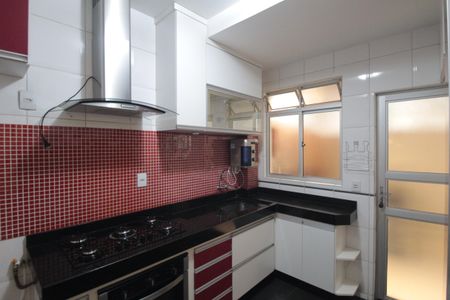 Apartamento para alugar com 94m², 2 quartos e 2 vagasCozinha