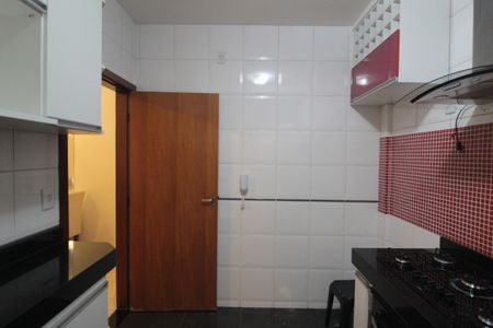 Apartamento para alugar com 94m², 2 quartos e 2 vagasCozinha