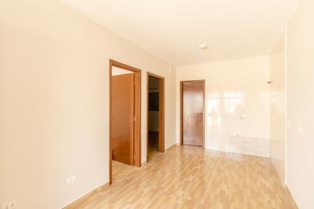 Sala/Cozinha de casa para alugar com 2 quartos, 42m² em Uberaba, Curitiba