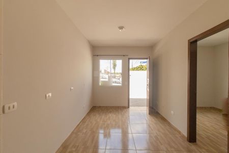 Sala/Cozinha de casa para alugar com 2 quartos, 42m² em Uberaba, Curitiba