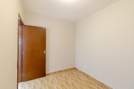Quarto 2 de casa para alugar com 2 quartos, 42m² em Uberaba, Curitiba