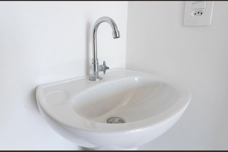 Apartamento à venda com 37m², 2 quartos e 1 vaga Apartamento à venda com 37m², 2 quartos e 1 vagaBanheiro