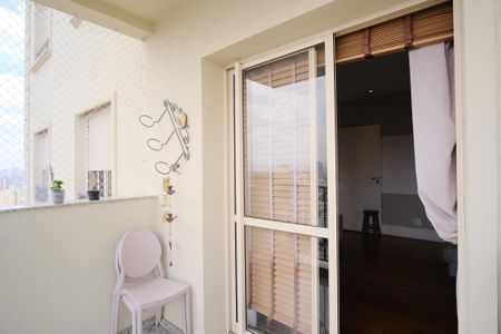 Apartamento à venda com 124m², 3 quartos e 4 vagasVaranda