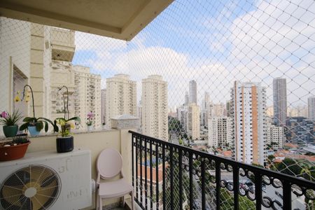 Apartamento à venda com 124m², 3 quartos e 4 vagasVaranda