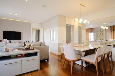 Apartamento à venda com 124m², 3 quartos e 4 vagasSala