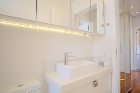 Apartamento à venda com 124m², 3 quartos e 4 vagasBanheiro Social