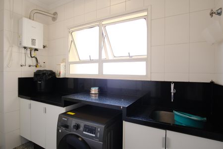 Apartamento à venda com 124m², 3 quartos e 4 vagasÁrea de Serviço