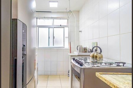 Cozinha de apartamento à venda com 2 quartos, 60m² em Floresta, Belo Horizonte