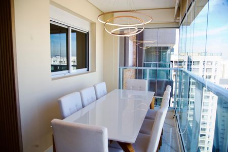 Apartamento à venda com 140m², 2 quartos e 2 vagasCozinha