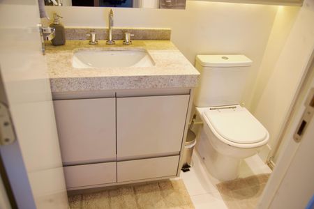 Apartamento à venda com 140m², 2 quartos e 2 vagasBanheiro Social