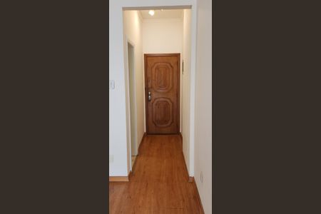 Apartamento para alugar com 100m², 3 quartos e 1 vagaCorredor