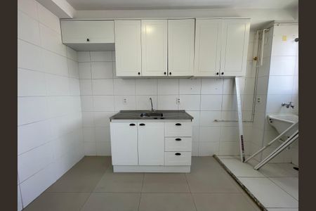 Apartamento para alugar com 48m², 2 quartos e sem vaga Apartamento para alugar com 48m², 2 quartos e sem vagaCozinha e Área de Serviço