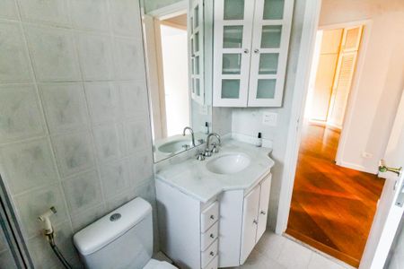 Apartamento para alugar com 100m², 3 quartos e 2 vagasBanheiro Corredor