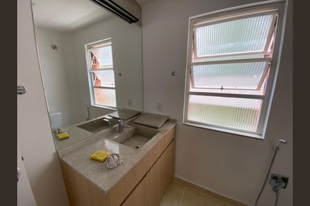 Banheiro de apartamento para alugar com 1 quarto, 67m² em Santa Cecilia, São Paulo