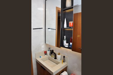 Apartamento à venda com 46m², 2 quartos e 1 vagaDetalhe - Banheiro Social