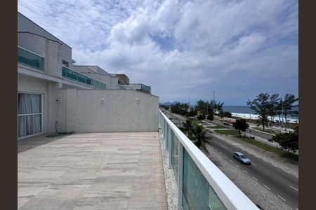 Apartamento para alugar com 324m², 3 quartos e 4 vagas Apartamento para alugar com 324m², 3 quartos e 4 vagasVaranda / Terraço