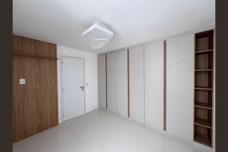 Apartamento para alugar com 324m², 3 quartos e 4 vagas Apartamento para alugar com 324m², 3 quartos e 4 vagasSuíte 1