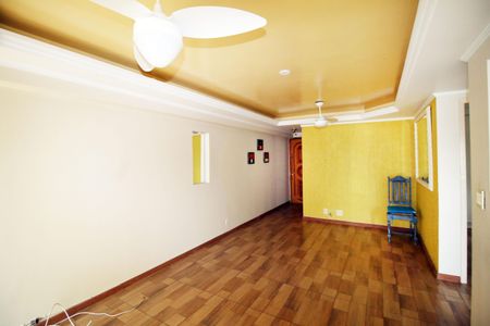 Apartamento à venda com 70m², 2 quartos e 1 vagaSala