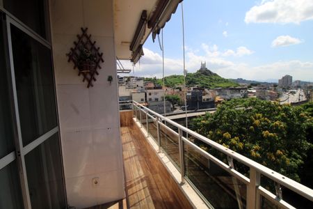 Apartamento à venda com 70m², 2 quartos e 1 vagaVaranda da sala