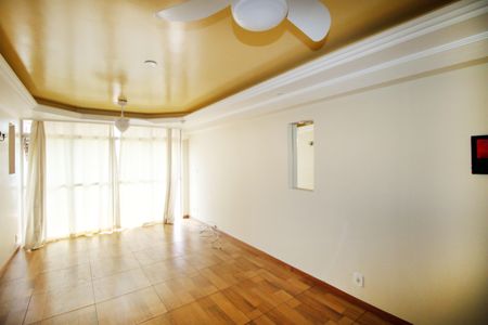 Sala de apartamento à venda com 2 quartos, 70m² em Olaria, Rio de Janeiro