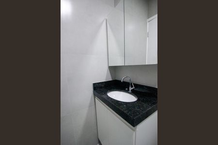 Studio - Banheiro de kitnet/studio para alugar com 1 quarto, 20m² em Santo Amaro, São Paulo