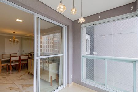 Apartamento para alugar com 74m², 2 quartos e 1 vagaVaranda