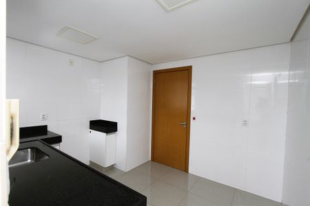 Apartamento à venda com 133m², 4 quartos e 3 vagasCozinha