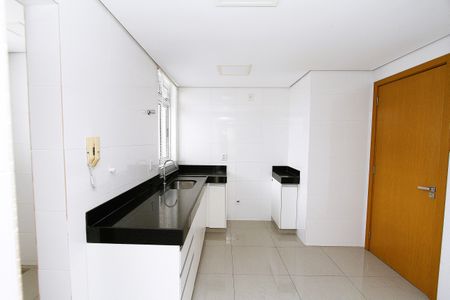 Apartamento à venda com 133m², 4 quartos e 3 vagasCozinha
