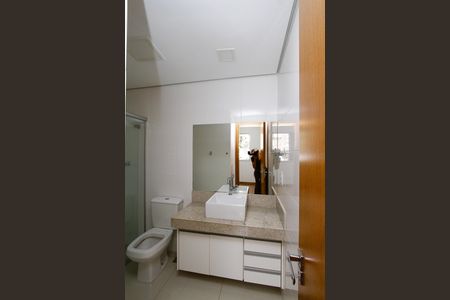 Apartamento à venda com 133m², 4 quartos e 3 vagasBanheiro do Quarto 3